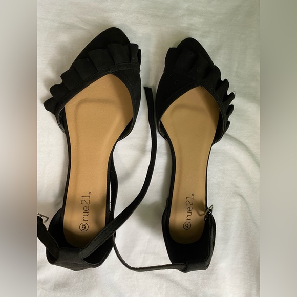 Black Rue21 Pointed Toe Ankle Strap Flats - Picture 4 of 5